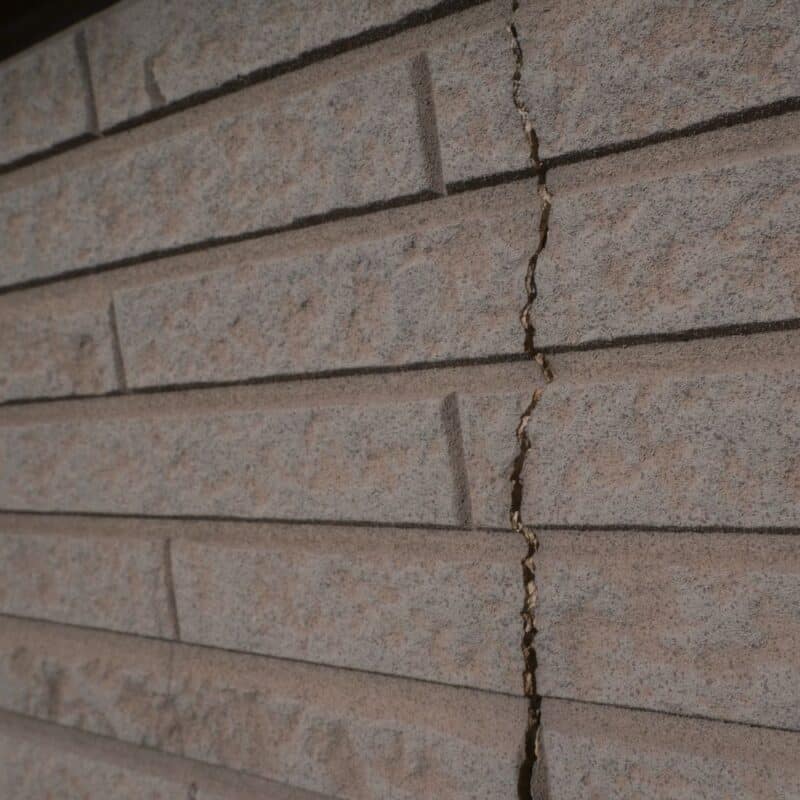 fixing damaged brickwork